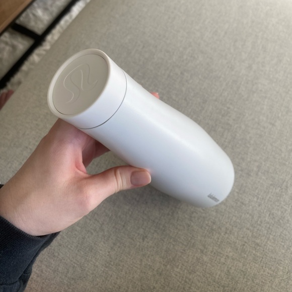 Lululemon Waterbottle - Picture 3 of 3